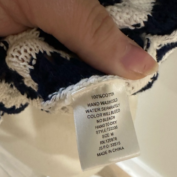 Size Medium Entro Women's Striped Ruffle Sleeve Knit Top - Picture 6 of 6